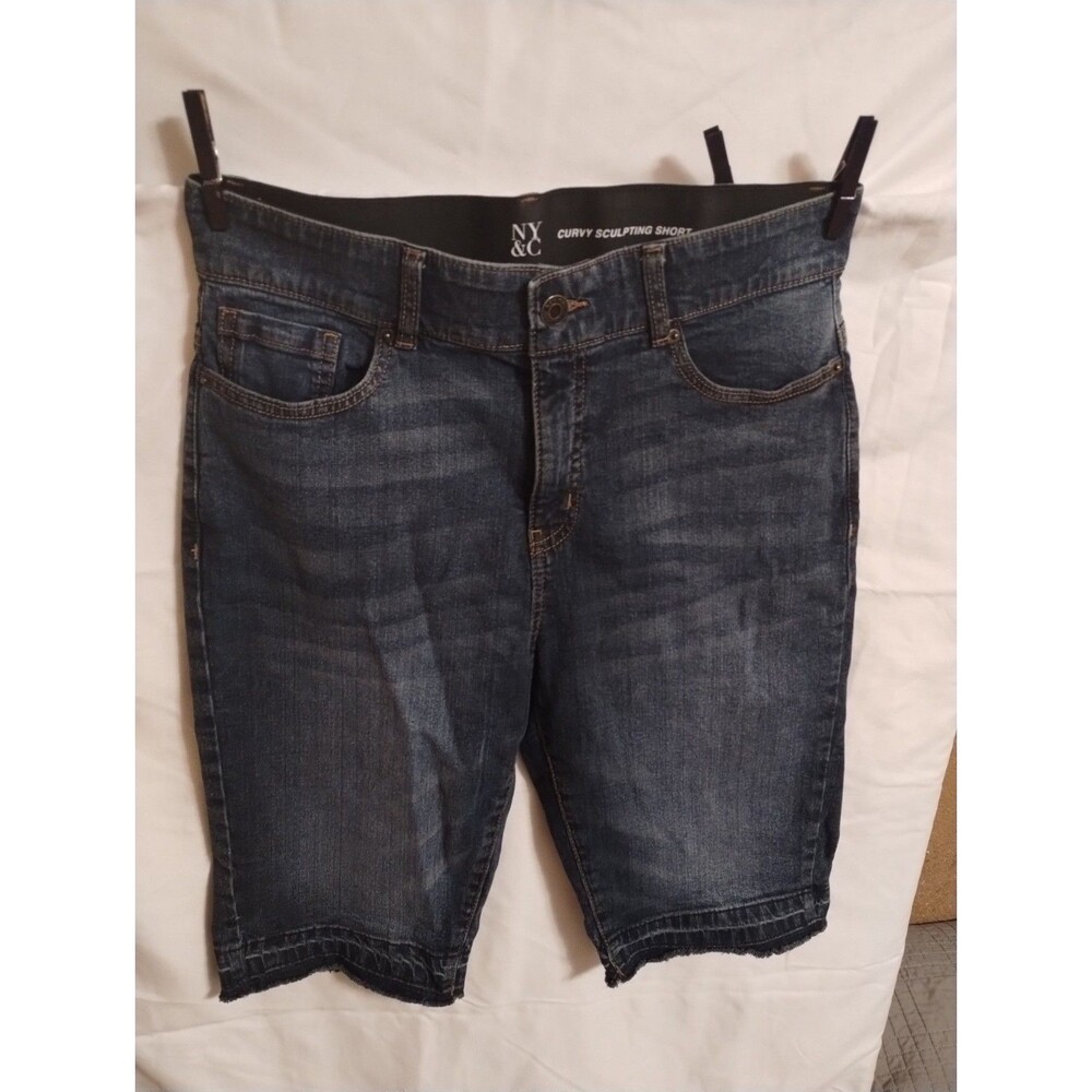 New York & Company curvy sculpting denim shorts size 16